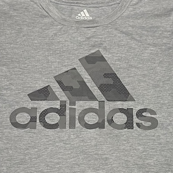 Adidas Heathered Gray Camo Logo Short Sleeve T-shirt Size M 10/12 - Picture 2 of 4